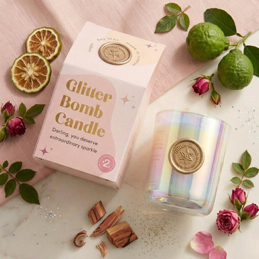 Sparkle-nova | Vela de Luxo Glitter Bomb™ para Oferta com Aromas de Bergamota, Cedro e Rosa 230g