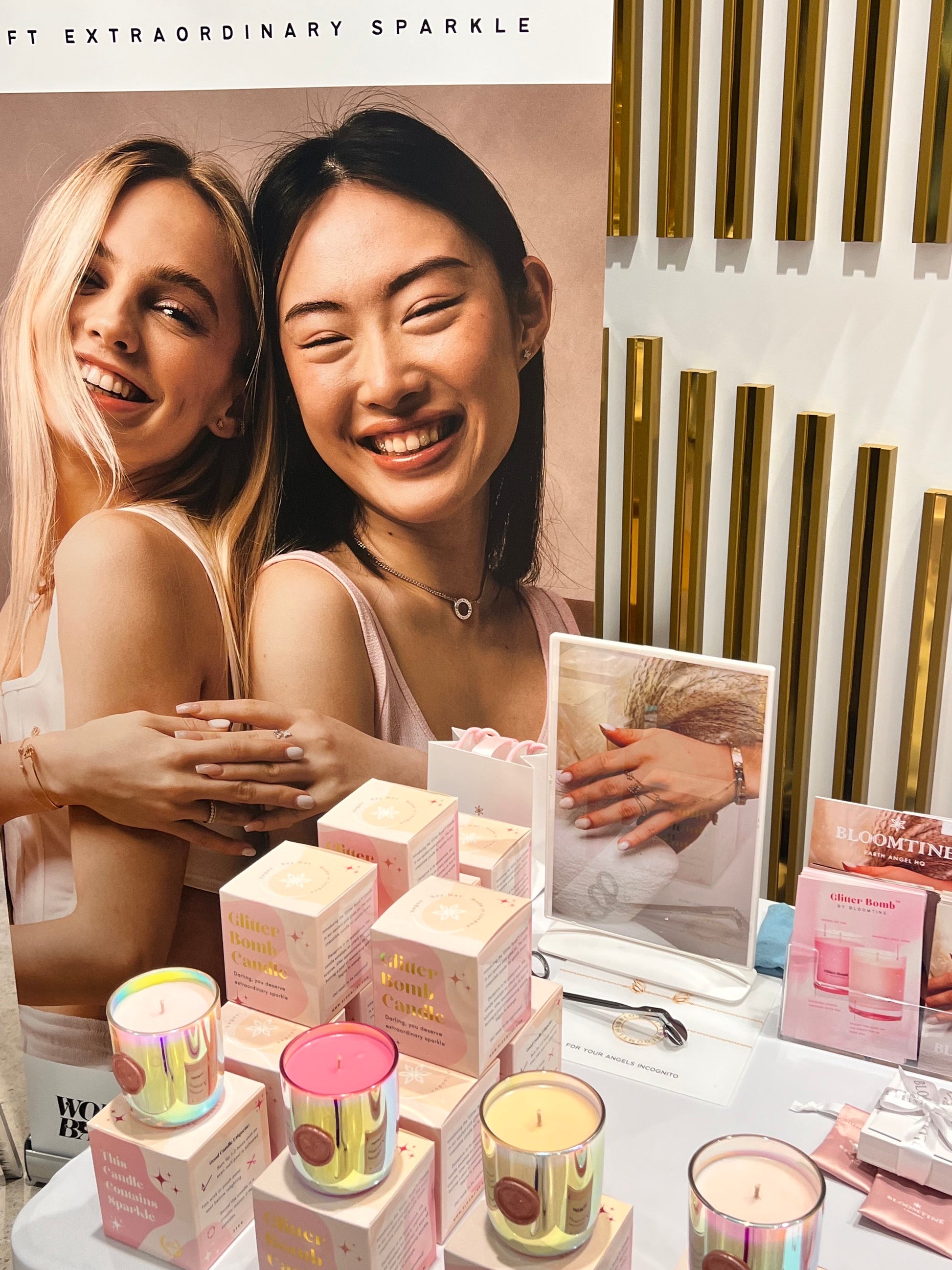 Cosmic Sparkle | Glitter Bomb™ Luxury Gift Candle in Bergamot and Patchouli 230g image 8